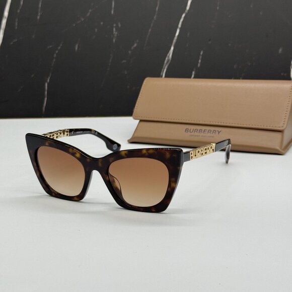 NEW BURBERRY MARIANNE BE4372U 3002/13 WOMEN SUNGLASSES BURBERRY BE4372U 300213 - Picture 1 of 11